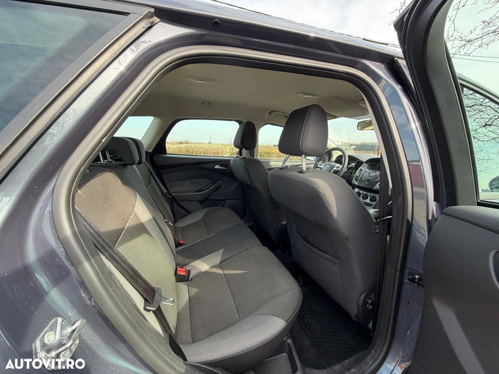 Ford Focus - 8