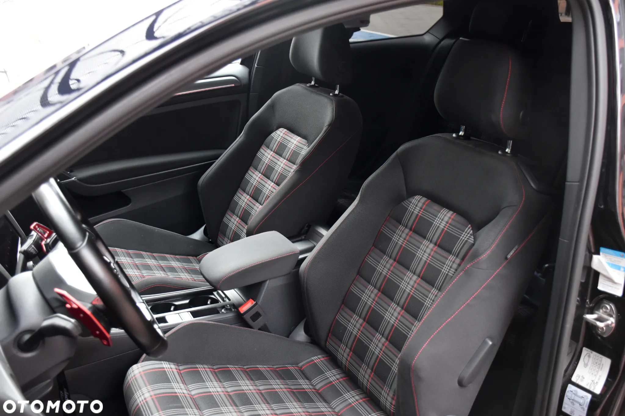 Volkswagen Golf GTI (BlueMotion Technology) DSG - 14