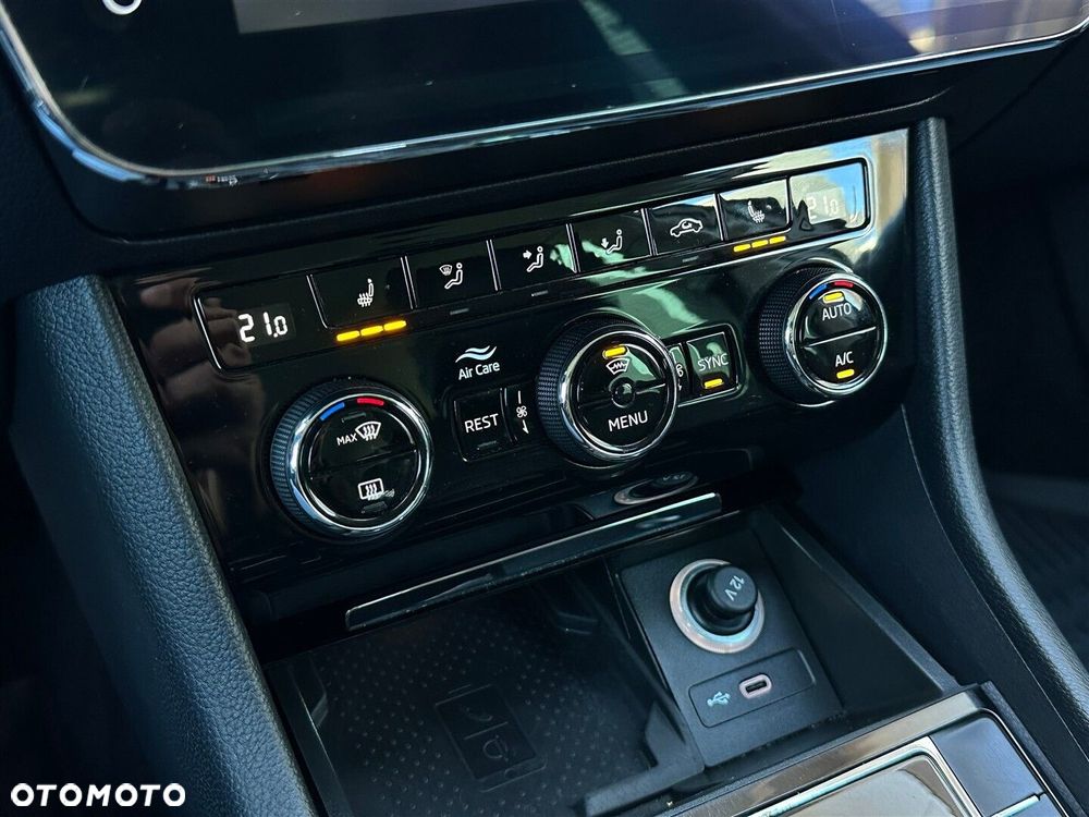 Skoda Superb 2.0 TSI 4x4 L&K DSG - 22