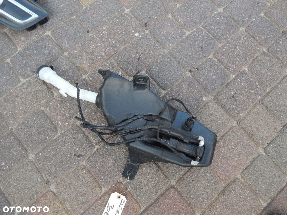 ZBIORNICZEK SPRYSKIWACZY OPEL ZAFIRA C - 2