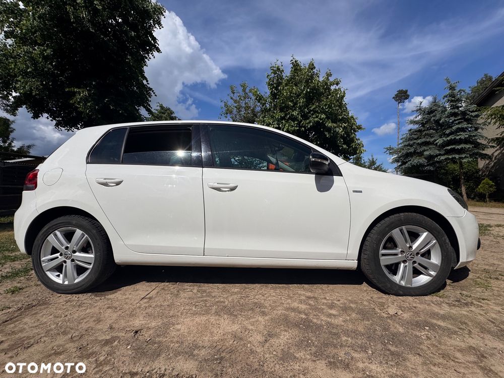 Volkswagen Golf - 2