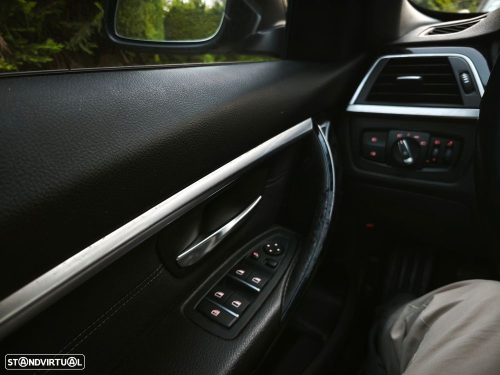 BMW 318 d Line Sport - 4