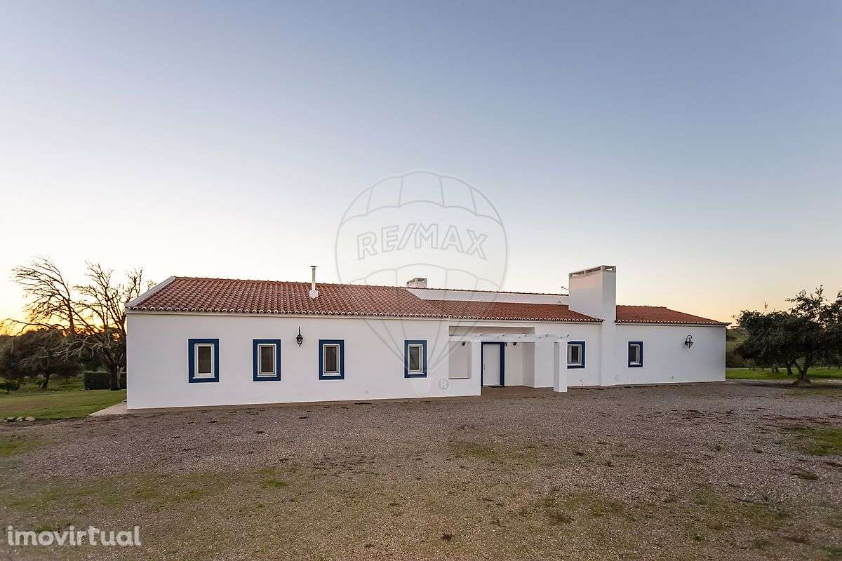 Moradia T4 para venda - Grande imagem: 2/25