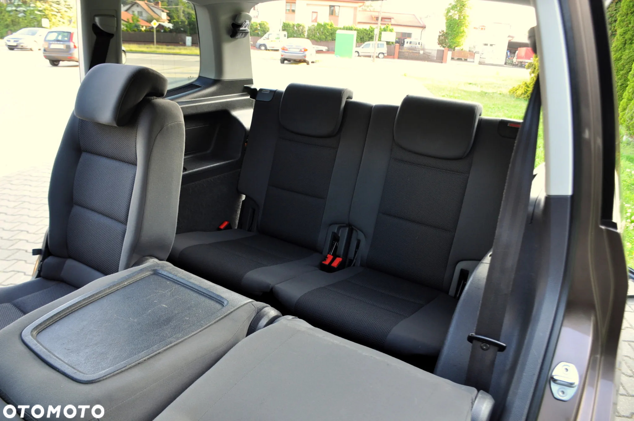 Volkswagen Touran - 21