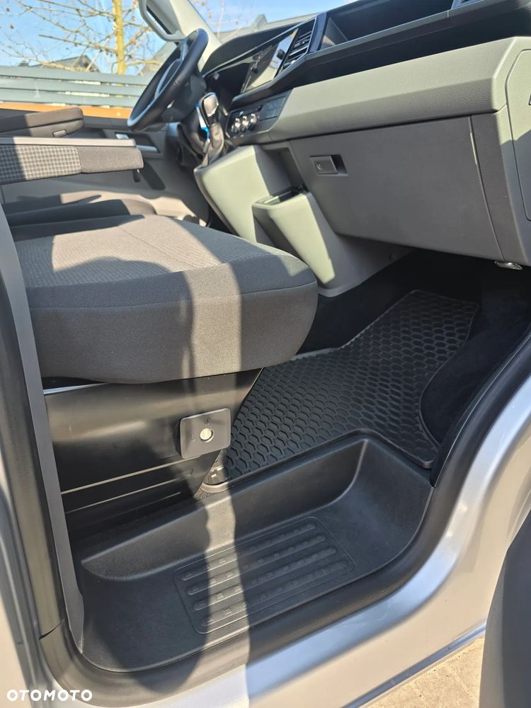Volkswagen Transporter T6.1 - 38