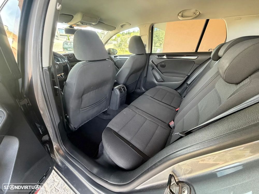 VW Golf 2.0 TDi Confortline - 8