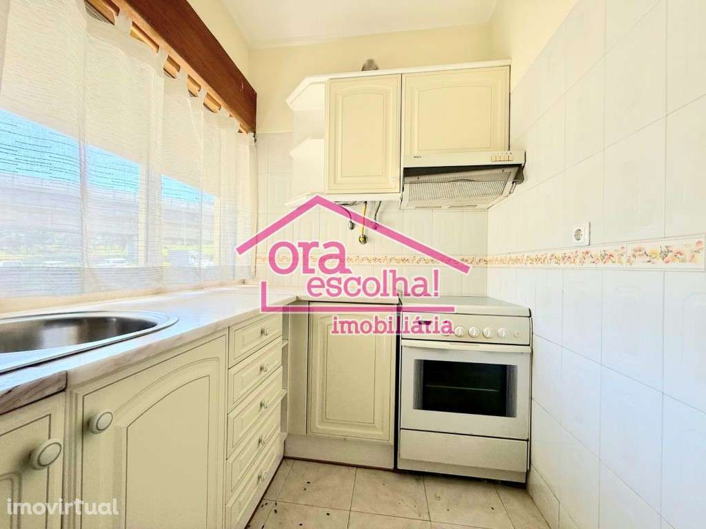 Apartamento T2 de 1994 com 84 m2, 2 WC's, Rés do chão alto no Fogue... - Grande imagem: 3/10