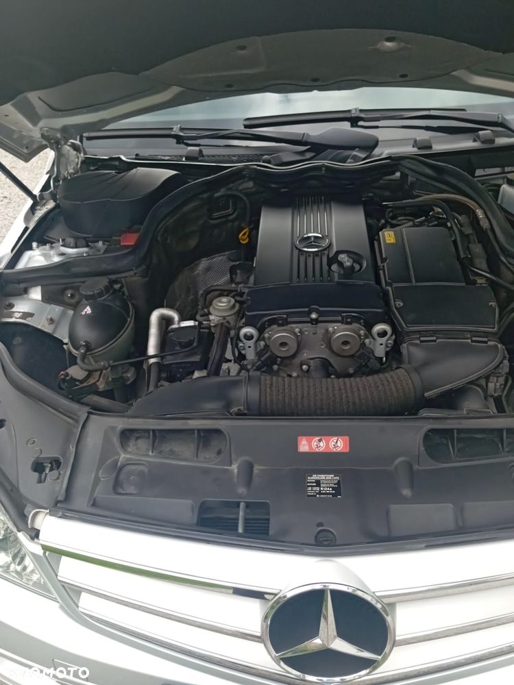 Mercedes-Benz Klasa C 180 Kompressor BlueEFFICIENCY - 14