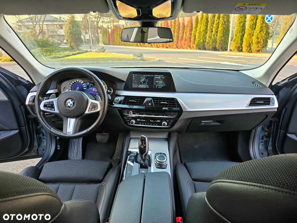BMW Seria 5 530i xDrive Luxury Line sport - 21