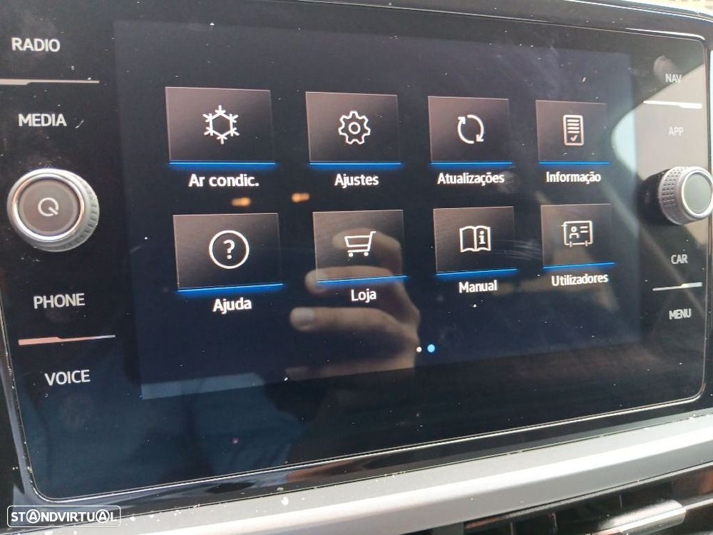 VW T-Roc 1.5 TSI Urban DSG - 23