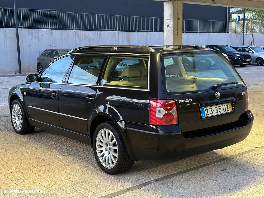 VW Passat Variant 1.9 TDi Highline Tip - 3