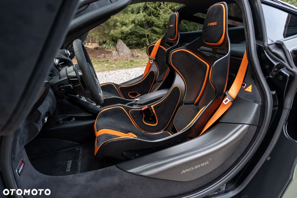 McLaren 720S Coupe - 30