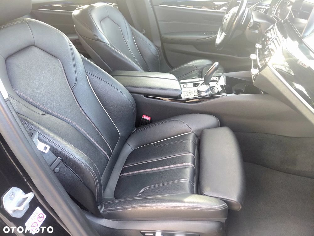 BMW Seria 5 525d Sport Line - 21