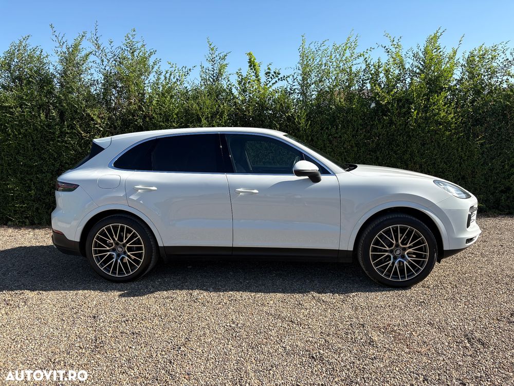 Porsche Cayenne Standard - 12