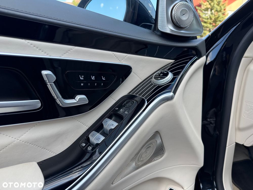 Mercedes-Benz Klasa S 580e 4Matic L 9G-TRONIC - 16
