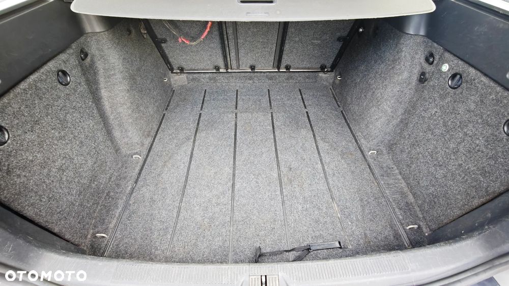 Skoda Octavia 1.6 FSI Ambiente - 14