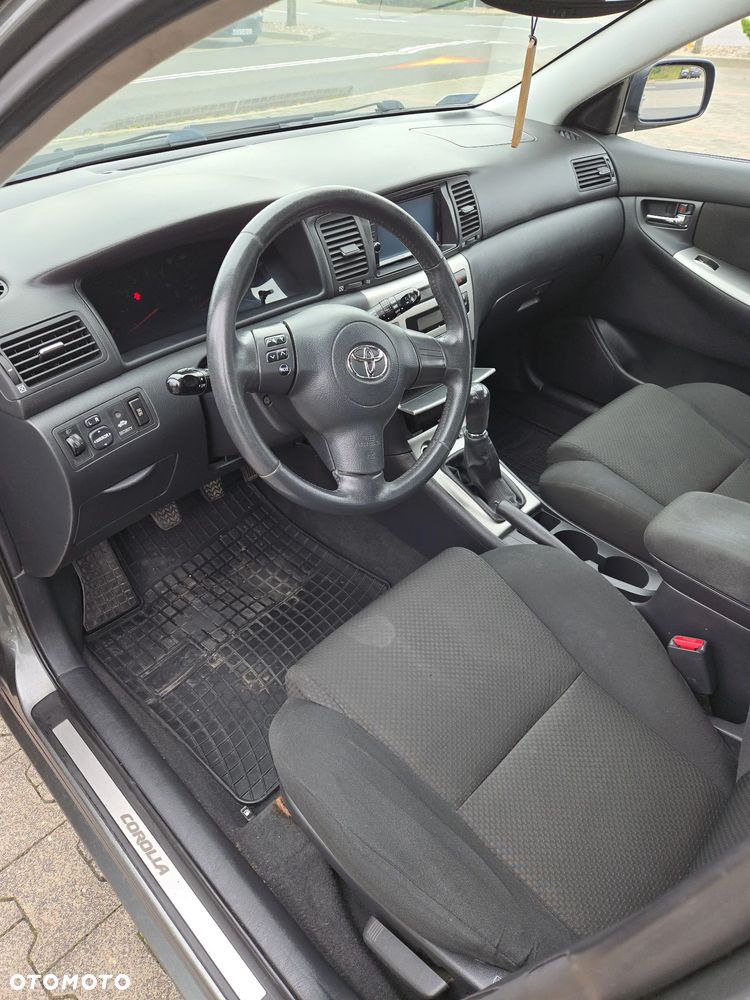 Toyota Corolla 2.0 D-4D Sol - 12