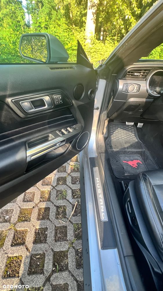 Ford Mustang - 23