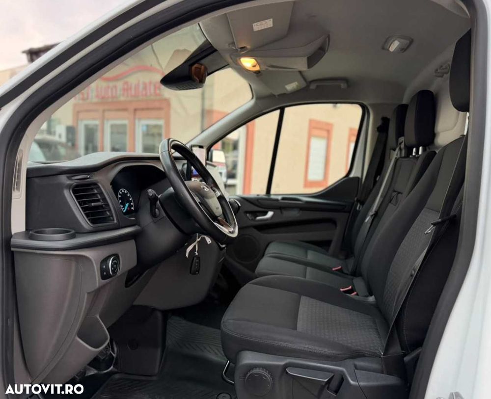 Ford TRANSIT CUSTOM L2H1 - 16