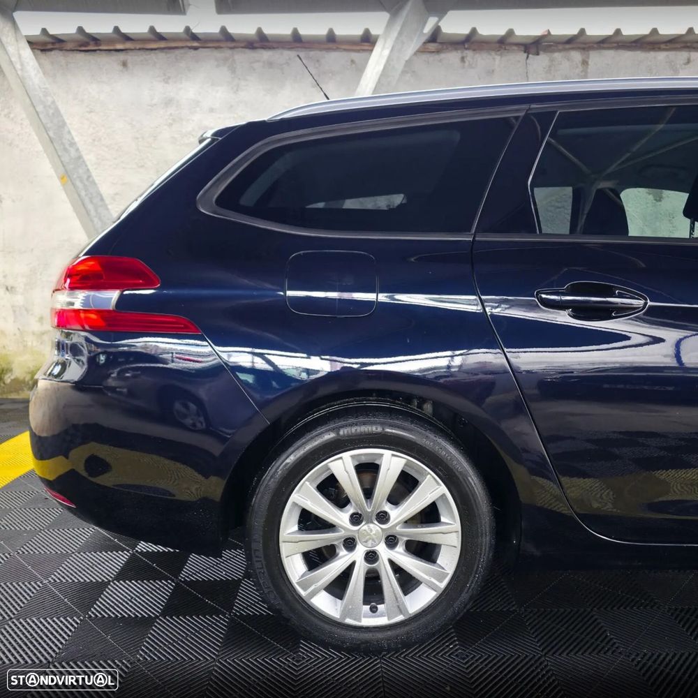 Peugeot 308 1.5 BlueHDi Style - 11