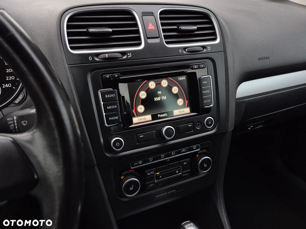 Volkswagen Golf 2.0 TDI DPF DSG Highline - 36