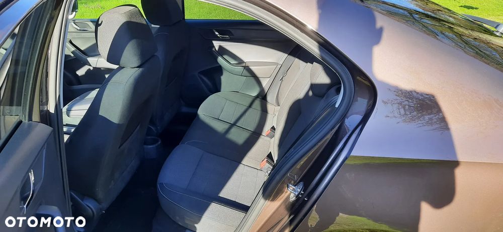 Skoda RAPID 1.6 TDI DPF Elegance - 7