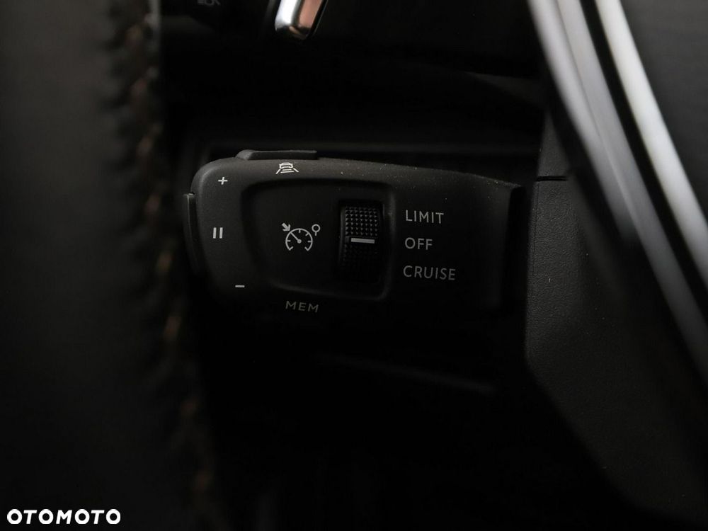 Peugeot 3008 Hybrid4 300 e-EAT8 GT Pack - 37