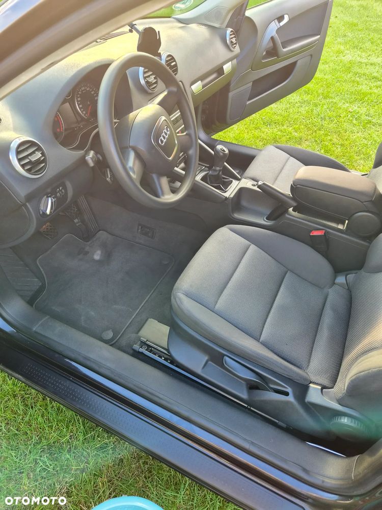 Audi A3 3-drzwiowe 1.6 TDI DPF Ambiente - 13