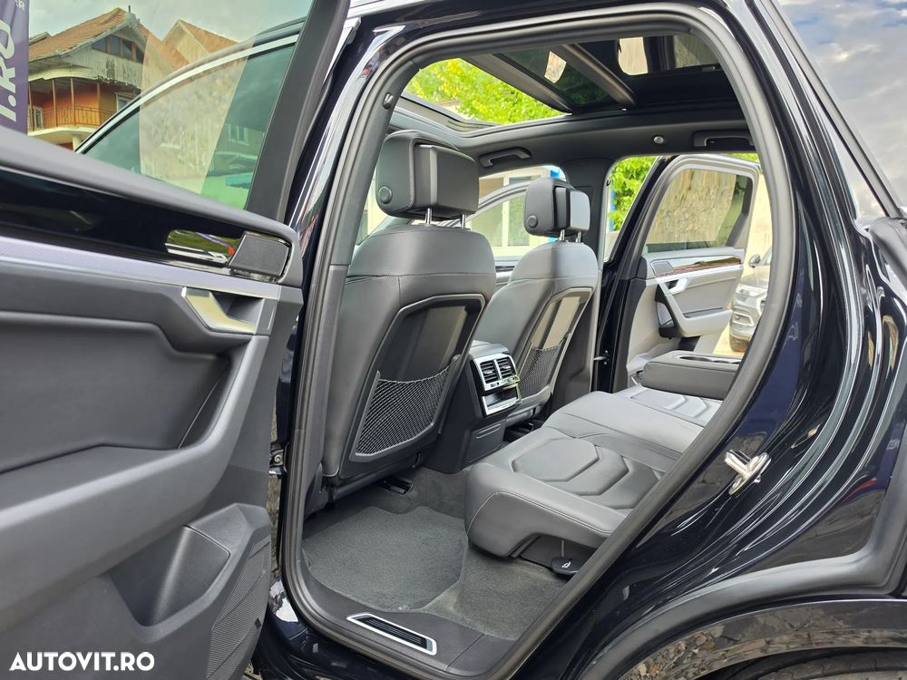 Volkswagen Touareg 3.0 V6 TDI SCR 4Motion Automatik R-Line - 26