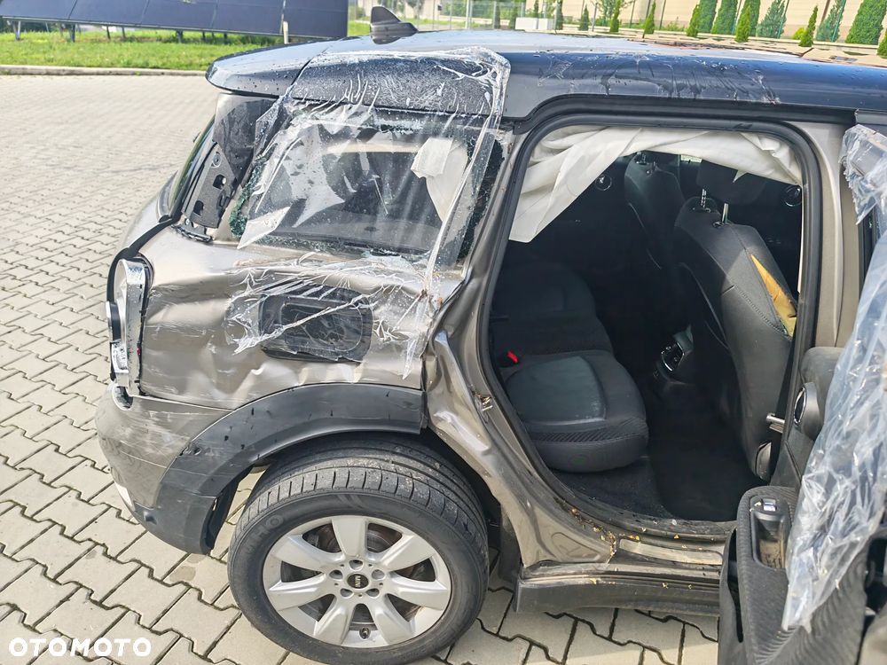 MINI Countryman Cooper Essential Trim - 19