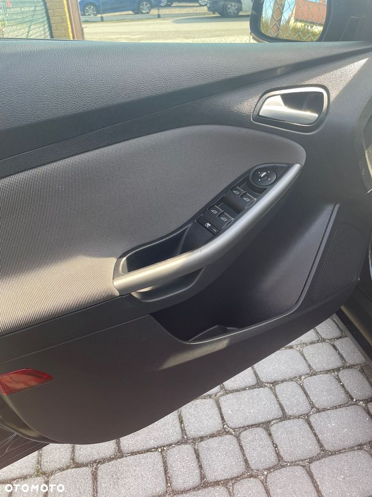 Ford Focus - 16