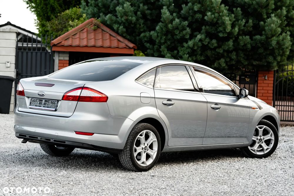 Ford Mondeo 2.0 TDCi Titanium S - 11