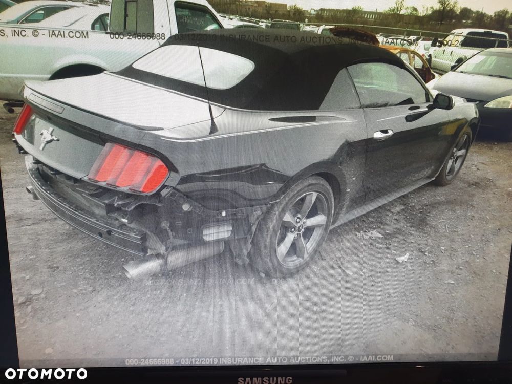 Ford Mustang - 21