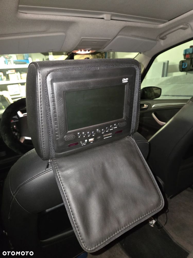 Ford S-Max - 13