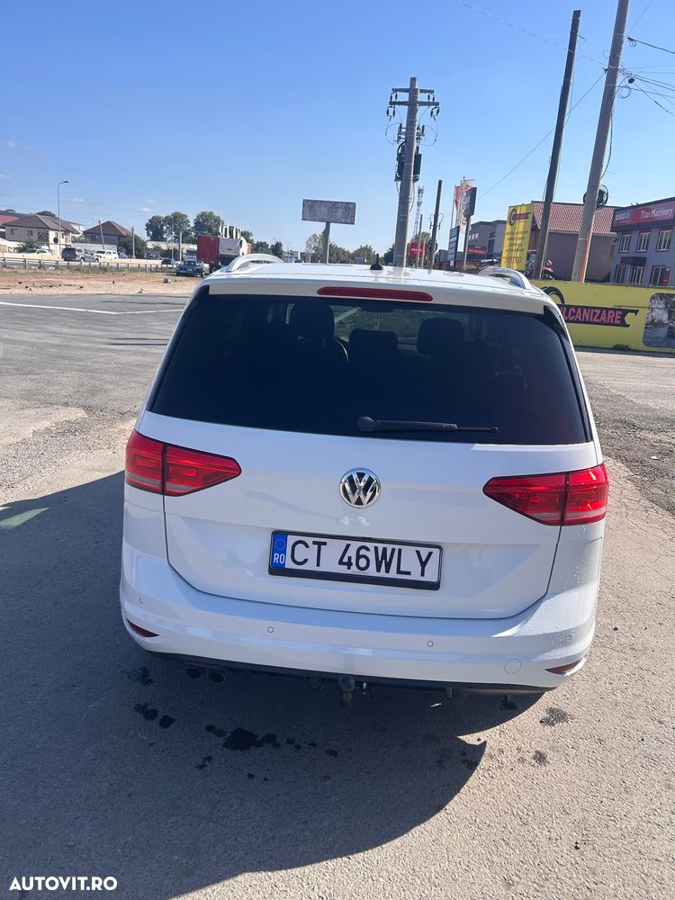Volkswagen Touran - 24