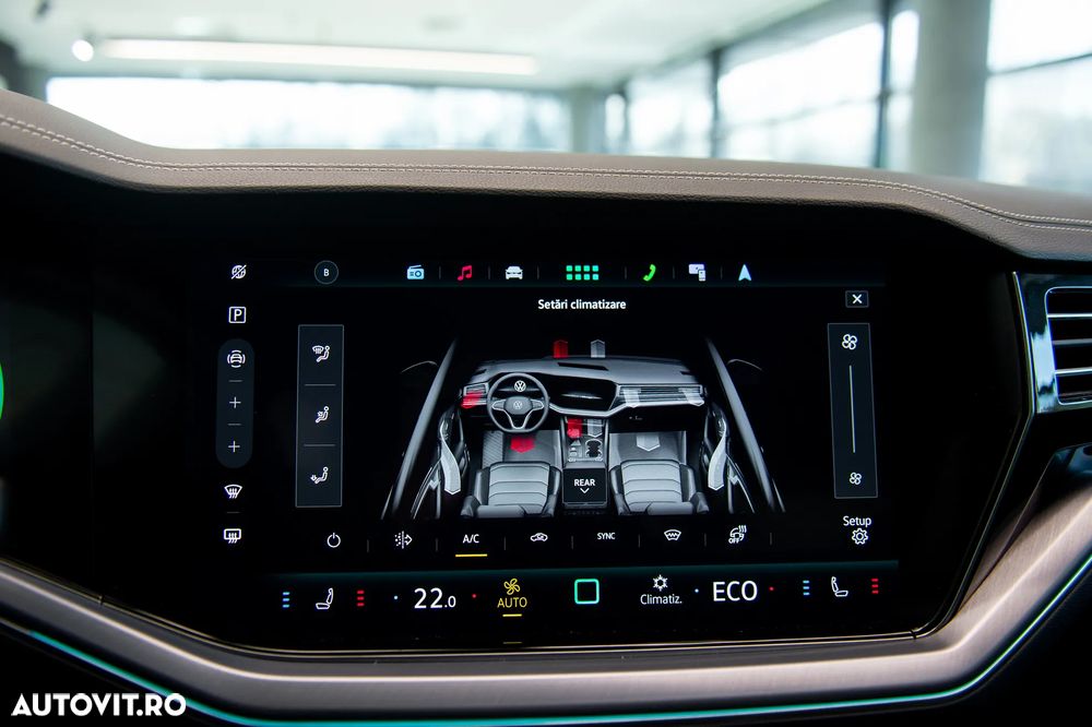 Volkswagen Touareg V6 TDI 4MOTION Elegance - 22