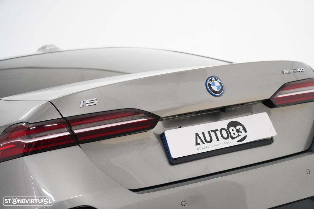 BMW i5 eDrive40 Pack Desportivo M - 24