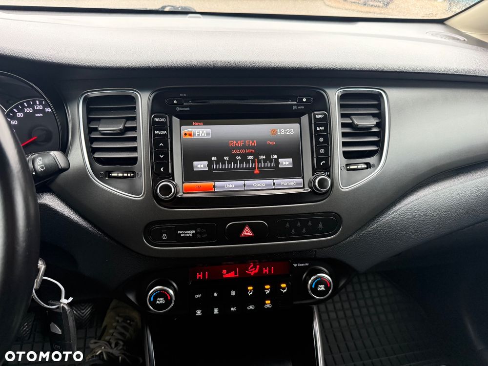 Kia Carens 1.7 CRDi 115 Dream-Team Edition - 26