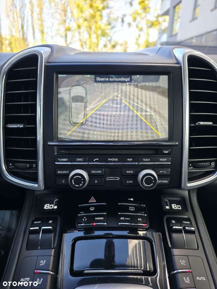 Porsche Cayenne - 12