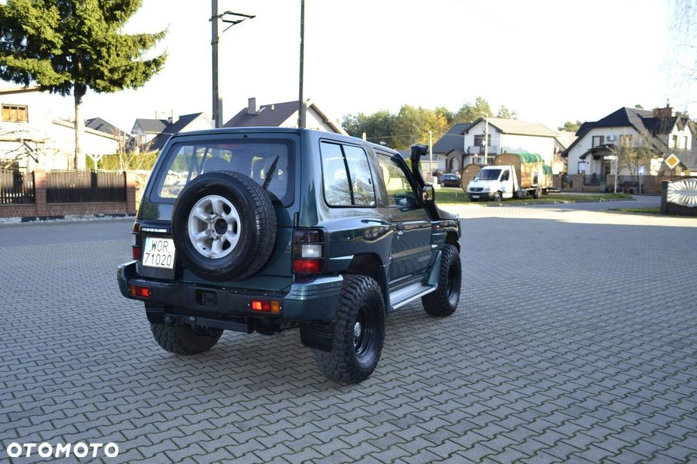 Mitsubishi Pajero - 9