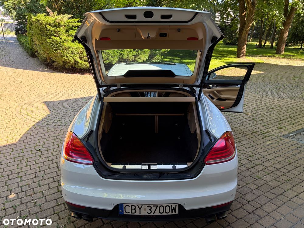Porsche Panamera - 8