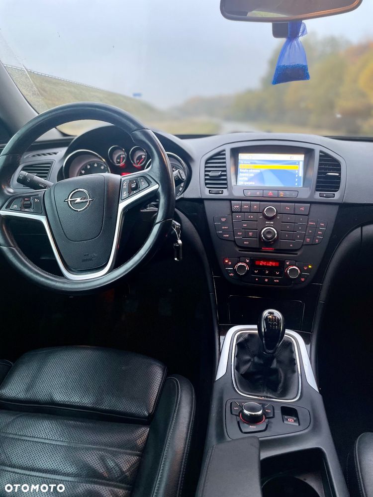 Opel Insignia 2.0 T Cosmo 4x4 - 12