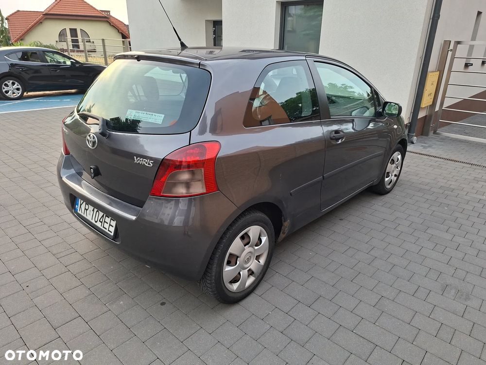 Toyota Yaris - 3