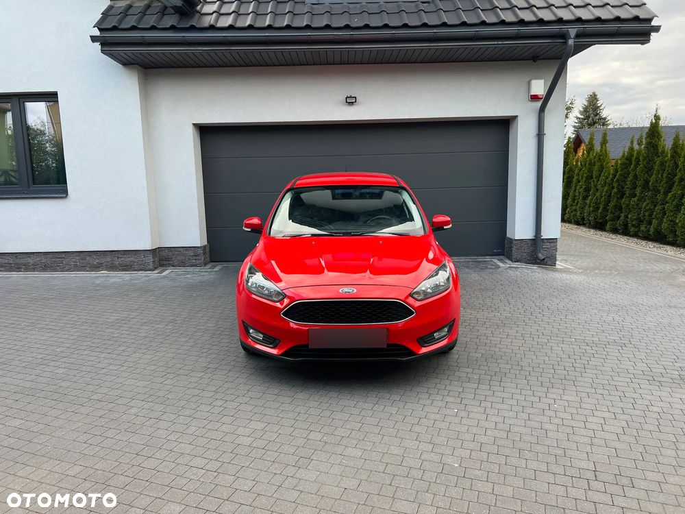 Ford Focus 1.5 TDCi Red Edition - 4