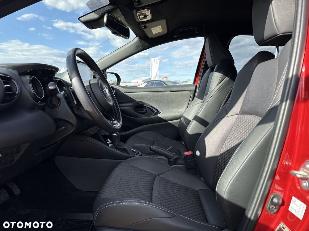 Toyota Yaris - 16