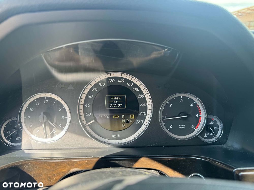 Mercedes-Benz Klasa E 200 BlueTEC 7G-TRONIC Elegance - 11