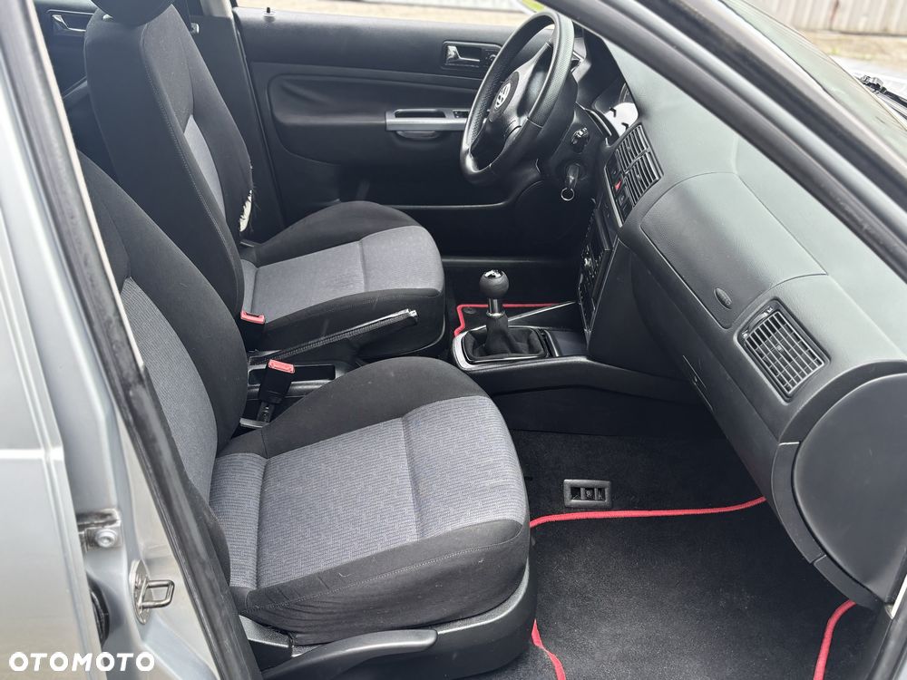 Volkswagen Golf - 5