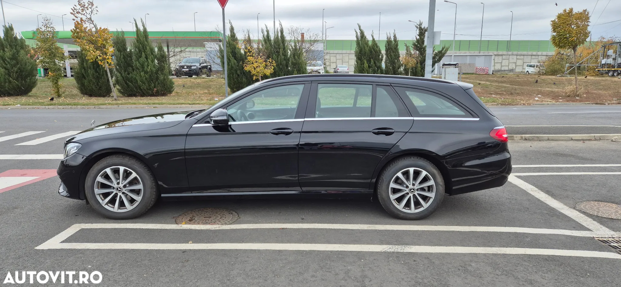 Mercedes-Benz E 200 d T 9G-TRONIC - 35