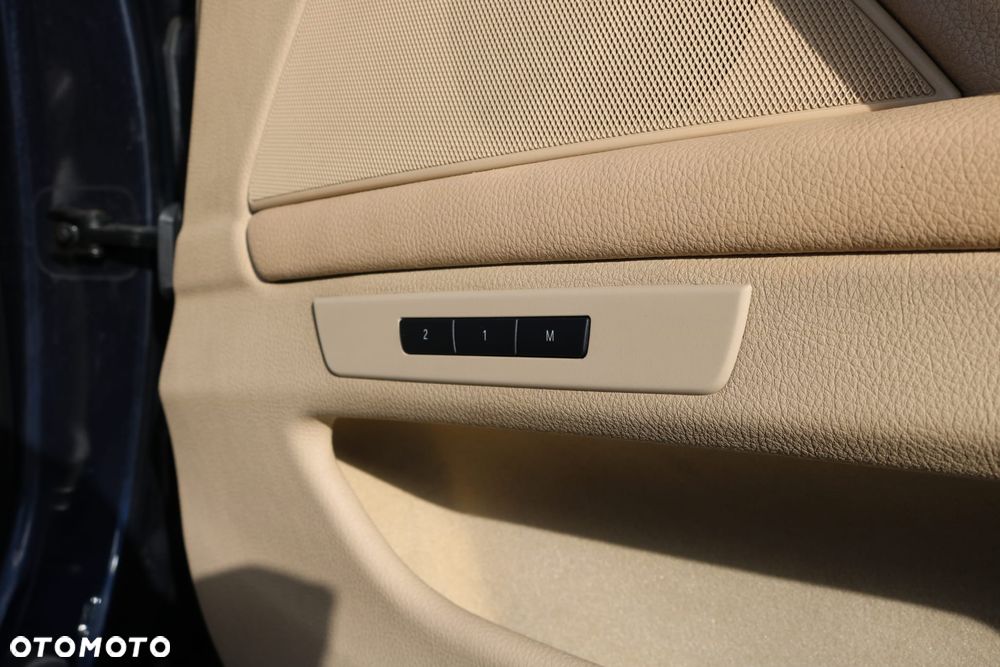 BMW Seria 5 525d xDrive Modern Line - 31