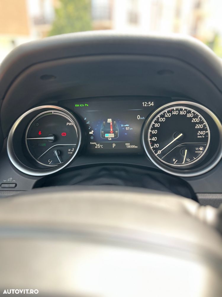 Toyota Camry 2.5 Dynamic - 13